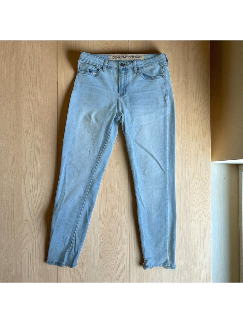 POOKIE LOVES SEBASTIAN Light Wash Ankle Jeans Size 29